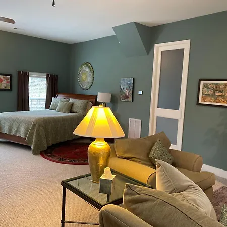 Full Circle Farm Inn-2